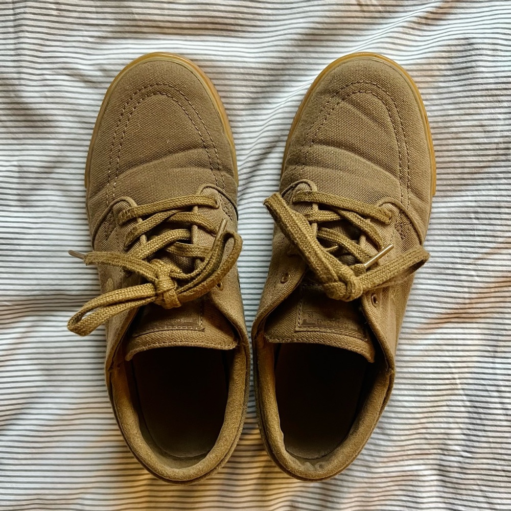 Nike Janoski Shoes - Picture 2 of 4